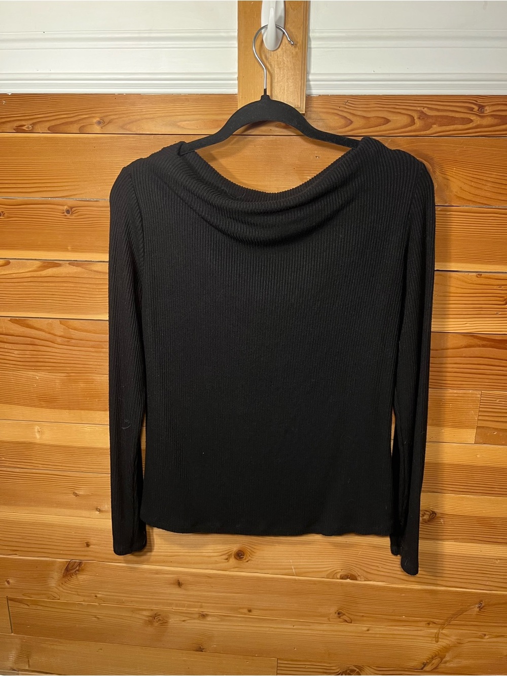 TWO Banana Republic Women’s Medium Black & Magenta Ribbed Cowl-Neck Long Sleeve